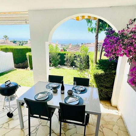Modern Garden Apartment With A Fantastic Sea View And A Private Garden Sitio de Calahonda Екстериор снимка