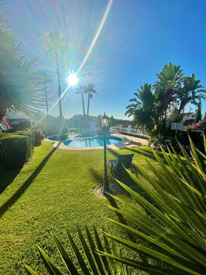 Modern Garden Apartment With A Fantastic Sea View And A Private Garden Sitio de Calahonda Екстериор снимка