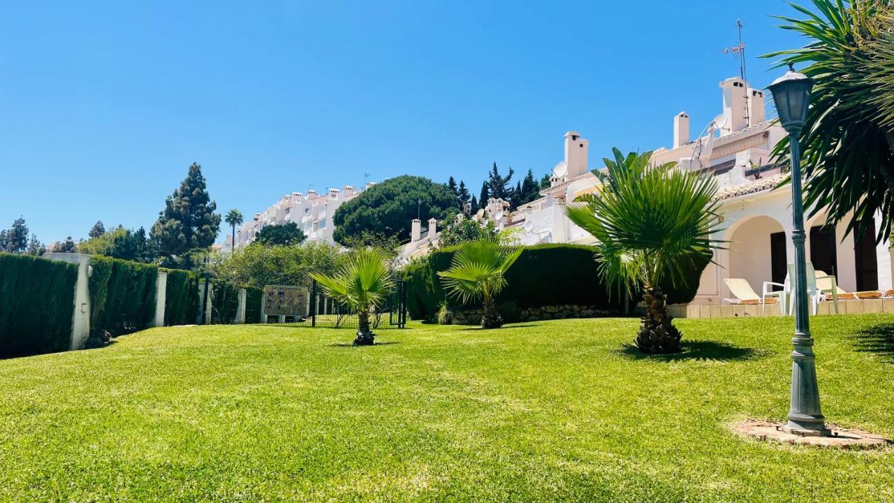 Modern Garden Apartment With A Fantastic Sea View And A Private Garden Sitio de Calahonda Екстериор снимка