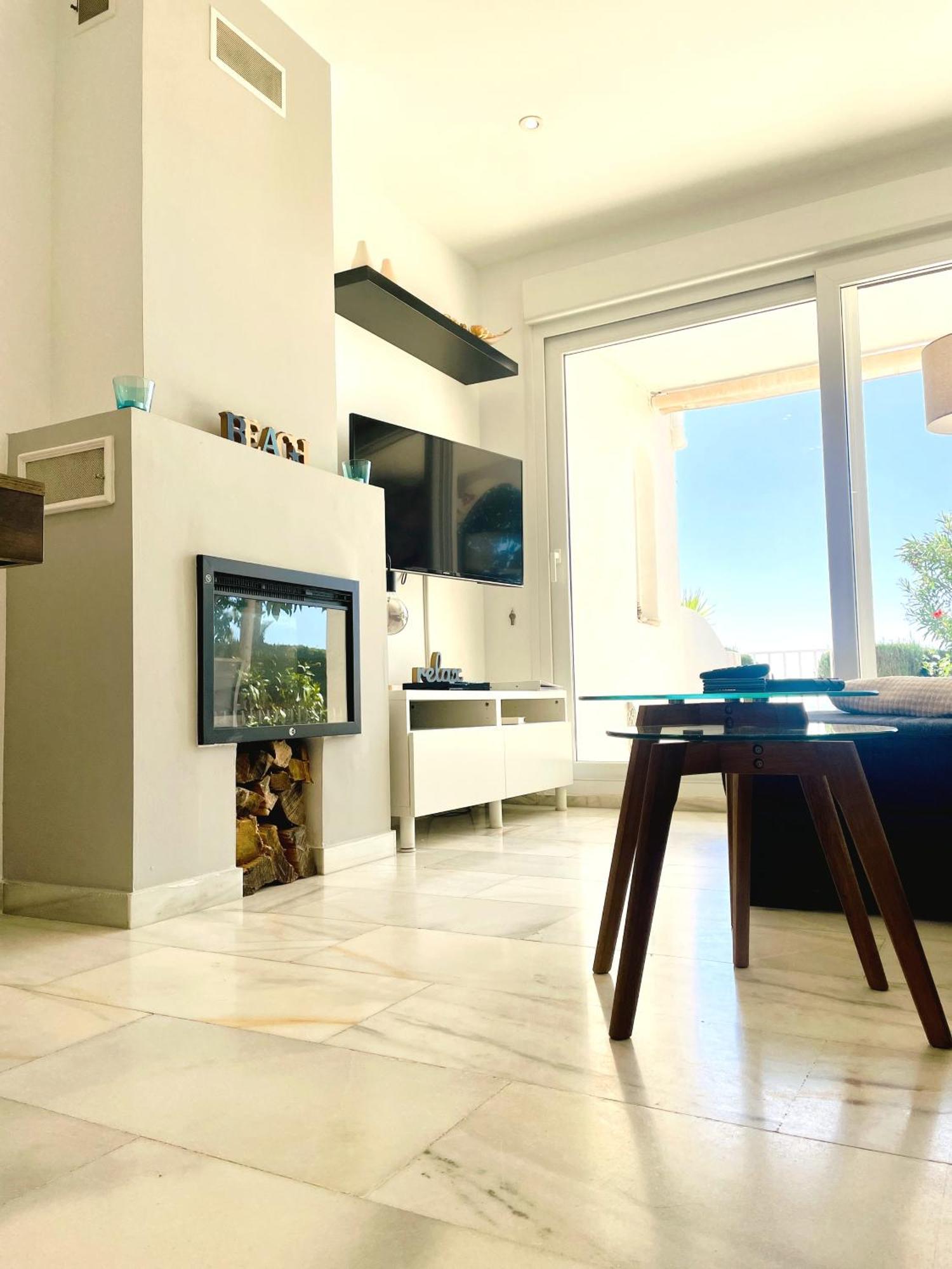 Modern Garden Apartment With A Fantastic Sea View And A Private Garden Sitio de Calahonda Екстериор снимка